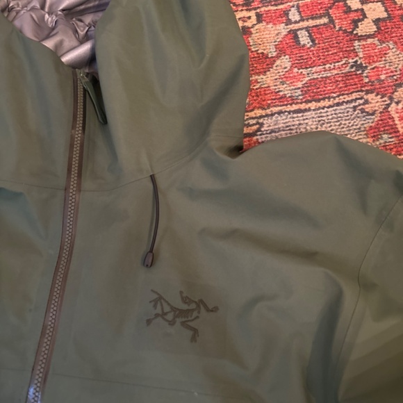 Verdant Gore-Tex Shell - Picture 2 of 3